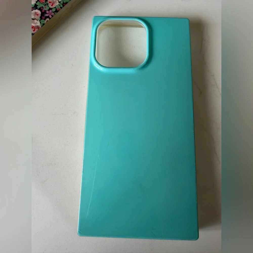 Set of 2 Square iPhone 15 Pro Max cases from Flaunt